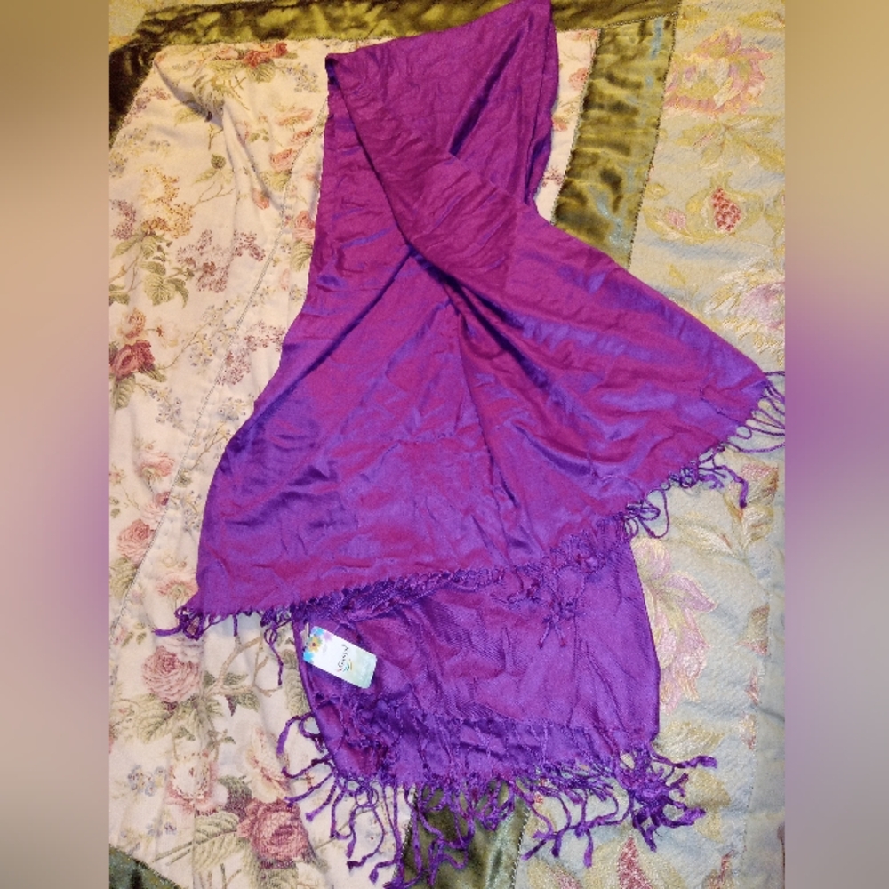 Vibrant 100% Cashmere Purple Scarf